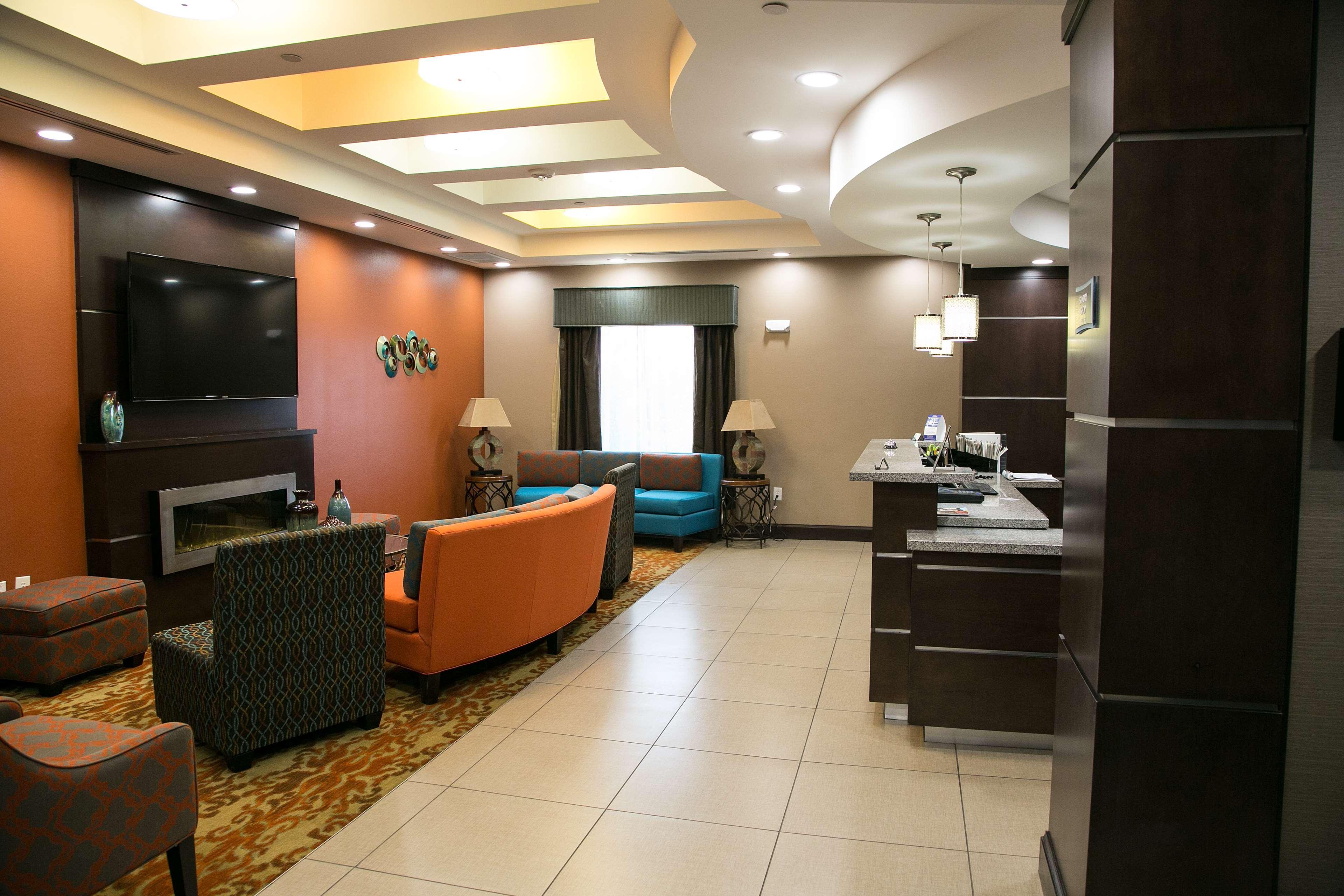 Western Longhorn & Hotel Luling