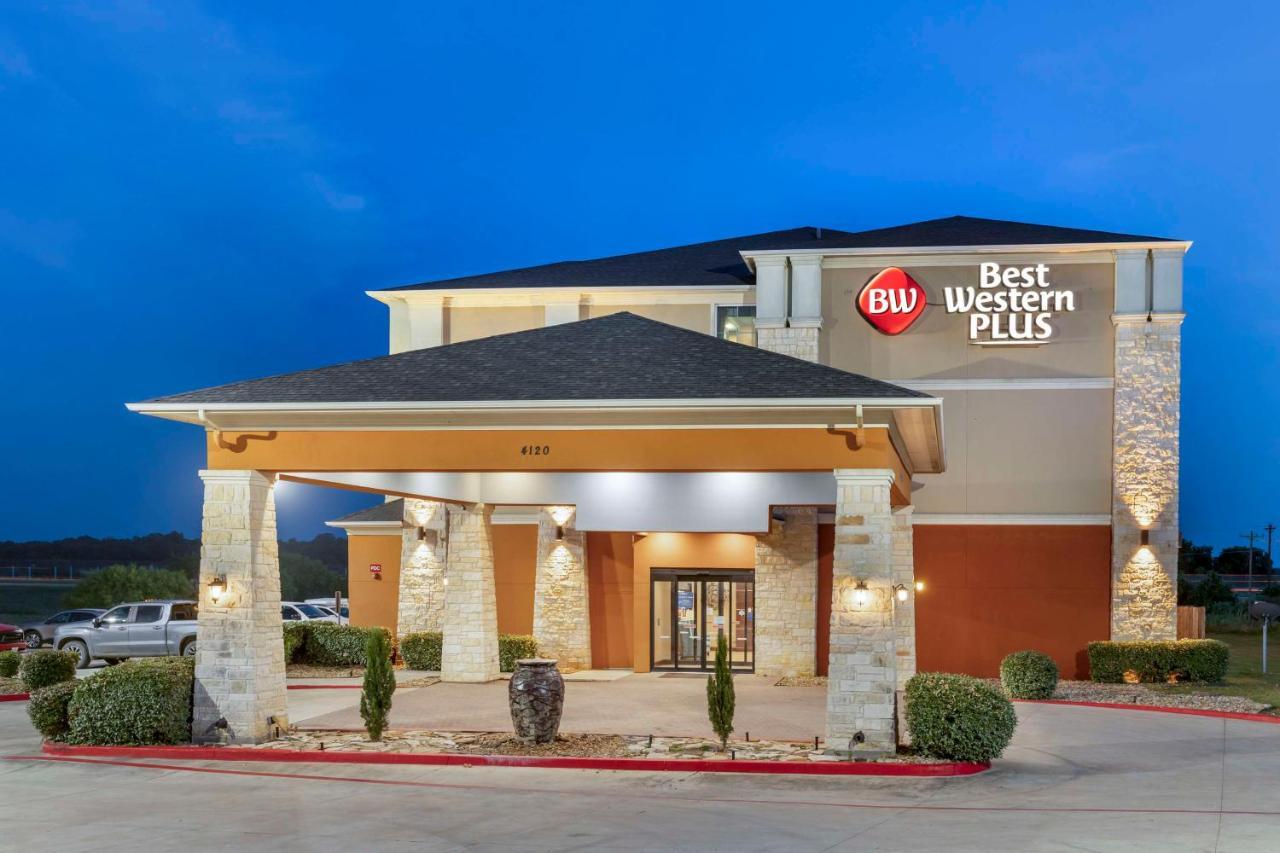 Western Longhorn & Hotel 3*
